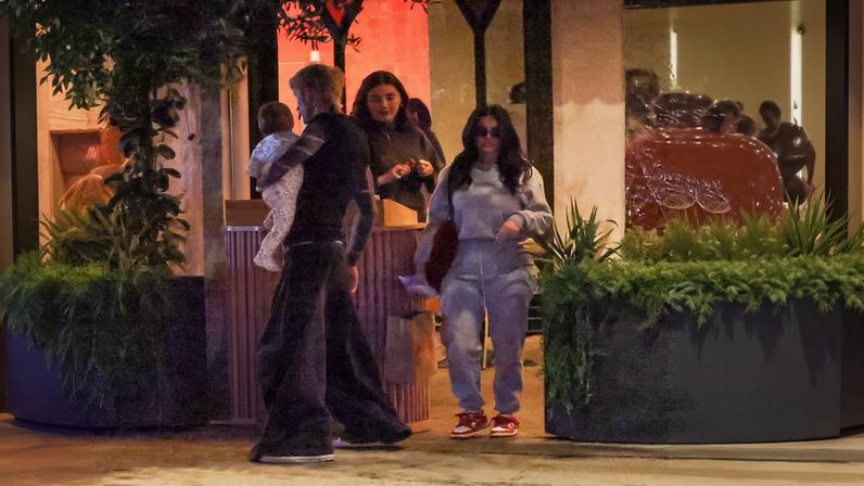 MGK and Megan Fox grabbed dinner with their daughter, Saga, in Calabasas, Calif., Sunday.