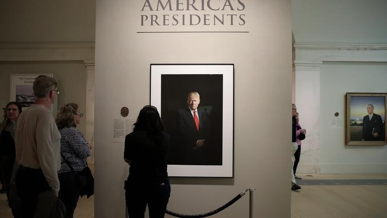 Galeria Nacional de Retratos retira texto sobre impeachment de Trump