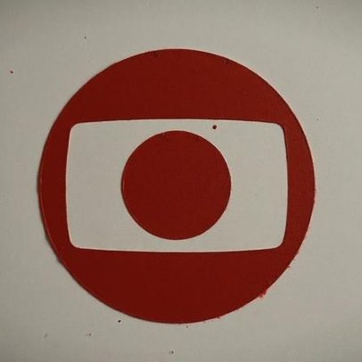 Comentarista retorna à TV Globo e internautas celebram