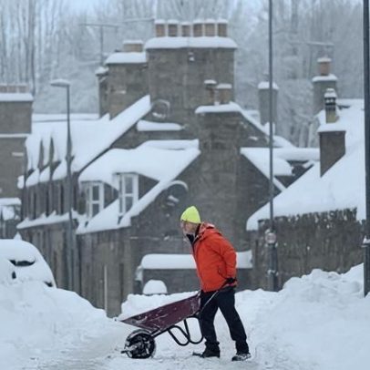 Alerta Amber no norte e aviso de neve se estende pela Escócia