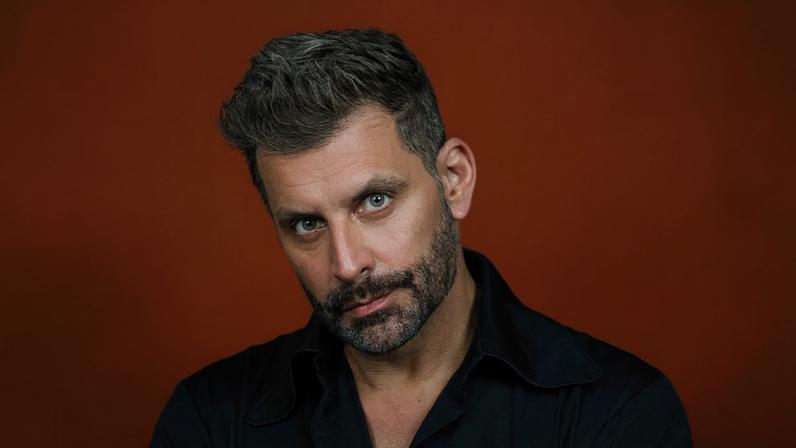 Estado de saúde de Henri Castelli: ator reaparece pela 1ª vez após crises convulsivas no 'BBB 26' e atualiza fãs. 'Assustado ainda'