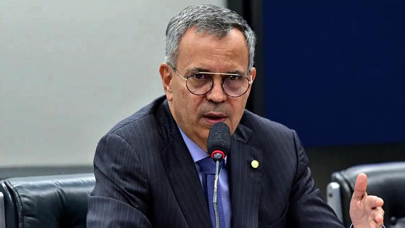 Deputado Félix Mendonça, da Bahia, é um dos alvos dos mandados de busca e apreensão da 9ª fase da Operação Overclean. (Foto: Zeca Ribeiro/Câmara dos Deputados)