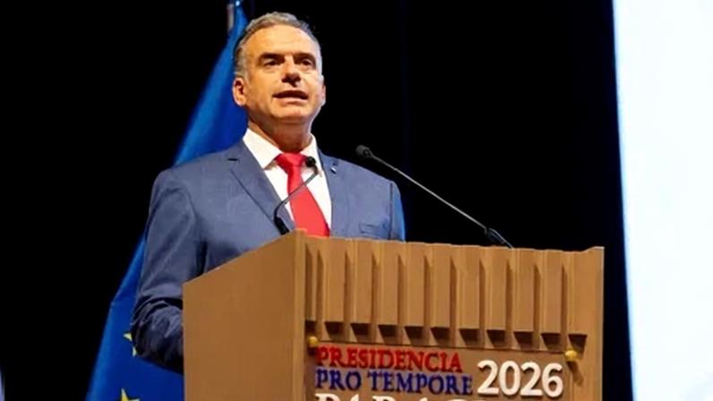 O presidente do Paraguai, Santiago Peña, disse que a ausência do presidente Luiz Inácio Lula da Silva (PT) na assinatura do acordo entre Mercosul e União Europeia deixa um "sabor amargo"
