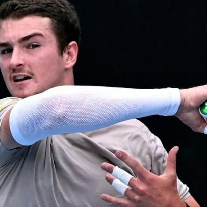 Fonseca treina com filho de Hewitt e comenta pressão
