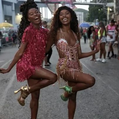 Irmãs Jeniffer Dias e Nikolly Fernandes brilham em ensaio de rua da Mangueira