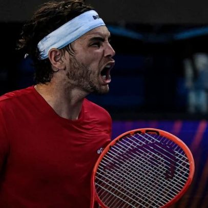 Fritz salva match-point e empata duelo contra a Espanha
