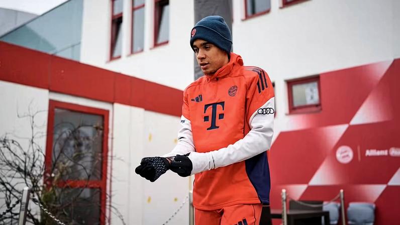 Jamal Musiala deve voltar a ser relacionado pelo Bayern de Munique neste sábado contra o RB Leipzig