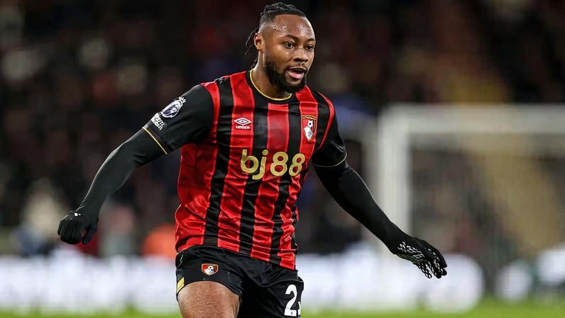 Antoine Semenyo passará por exames médicos no Manchester City na quinta-feira — Foto: Getty Images