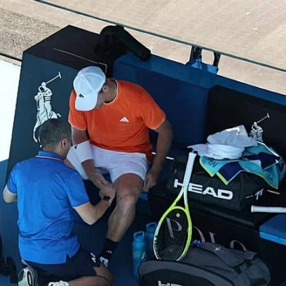 Fokina deixa torneio na terceira rodada por lesão na coxa
