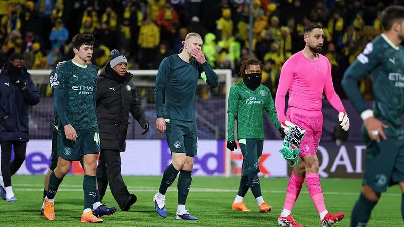 Jogadores do City após derrota para o Bodo/Glimt na Champions — Foto: Getty Images