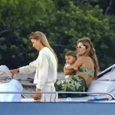 Caçula de Gisele Bündchen chama atenção em passeio de lancha em Miami