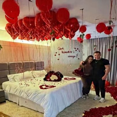 Gracyanne Barbosa recebe pedido de namoro de Gabriel Cardoso com surpresa