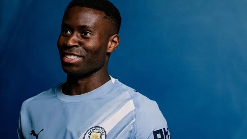 Marc Guéhi é o mais novo reforço do Manchester City — Foto: Divulgação / Manchester City