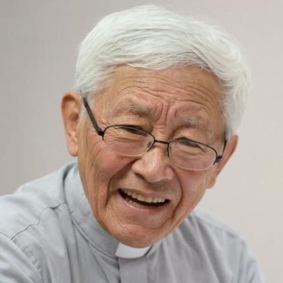 Cardeal de 94 anos de Hong Kong defende liberdade na China