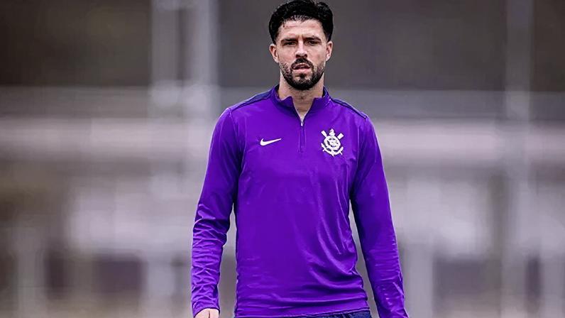 Héctor Hernández em treino do Corinthians