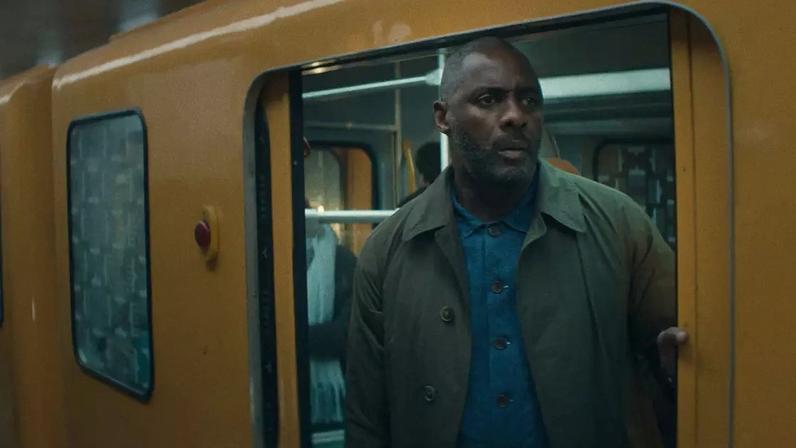 Idris Elba em Sequestro (Reprodução)
