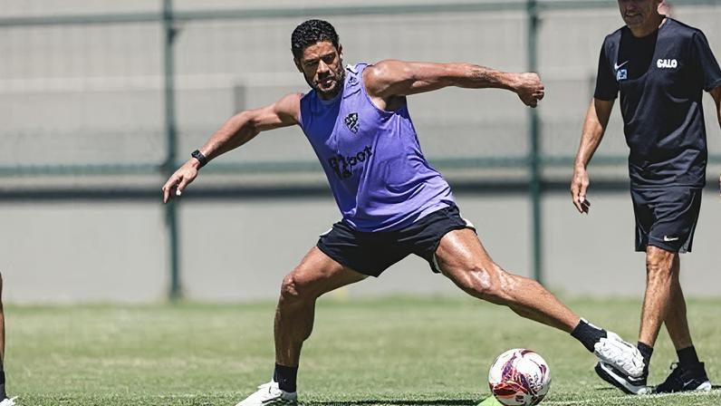 Hulk durante treino do Atlético-MG na pré-temporada de 2026