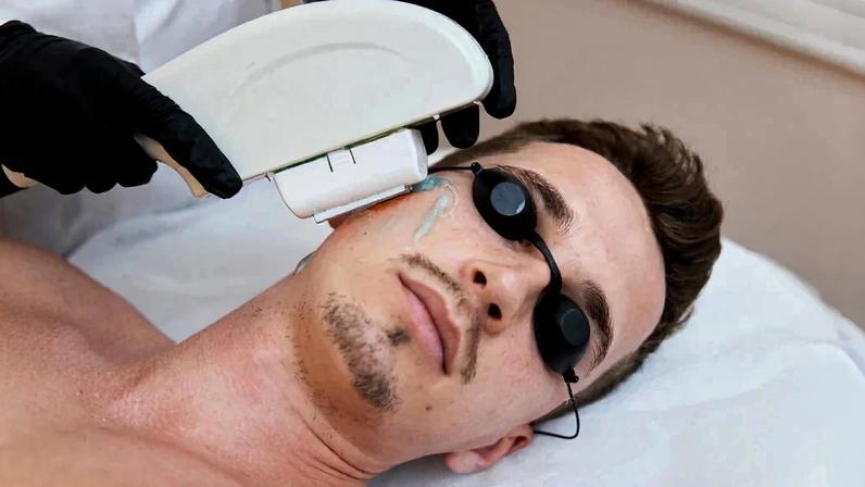 Presença masculina em clínicas estéticas cresce 40% e reflete mudança no autocuidado