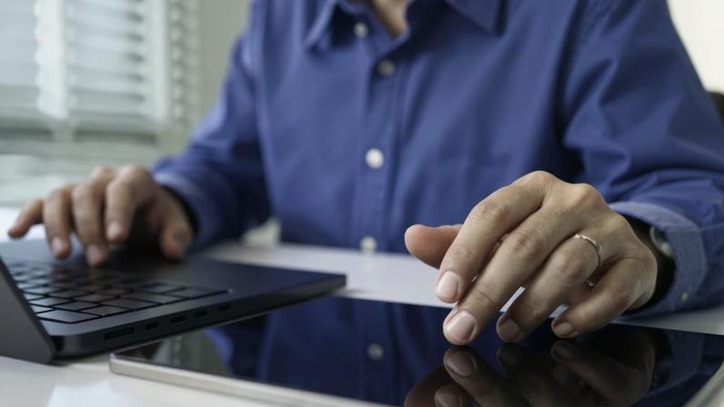 Menos sobrecarga: como a IA está transformando a rotina dos trabalhadores