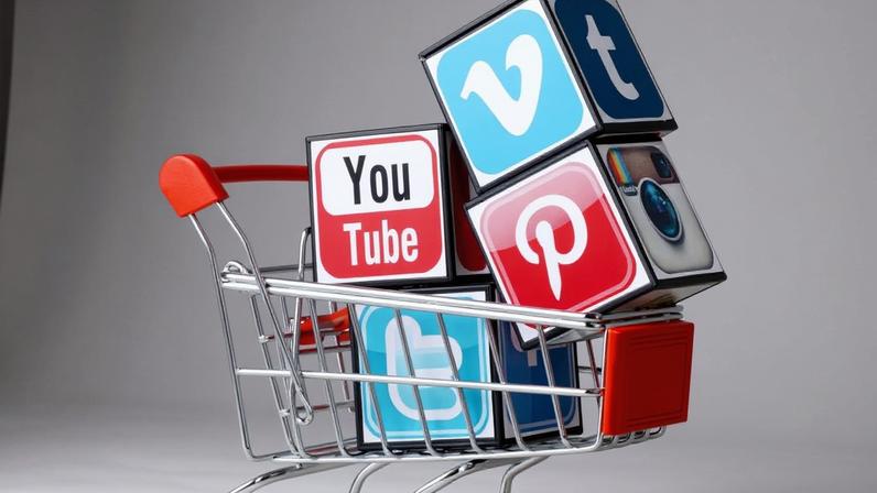 YouTube Shopping chega no Brasil: como creators, marcas e a própria plataforma se beneficiam do social commerce?