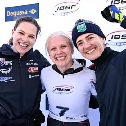 Brasileira conquista bronze no skeleton ao lado da esposa na Copa do Mundo