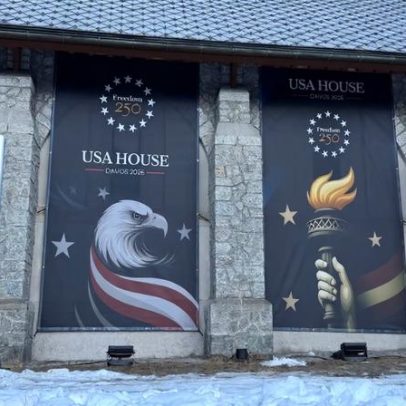 Davos aponta igreja como base dos EUA e fatura milhões