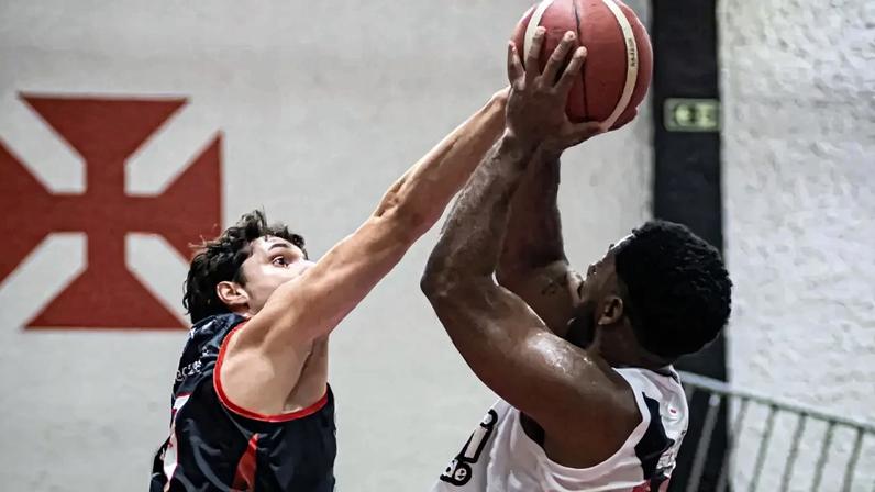 Basilio na vitória do Vasco sobre o Caxias no NBB (Divulgação)