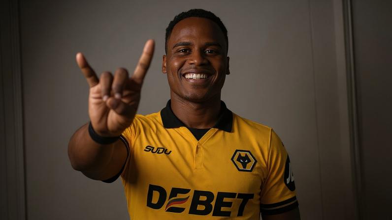 Jhon Arias, jogador dos Wolves (Foto: Divulgação)