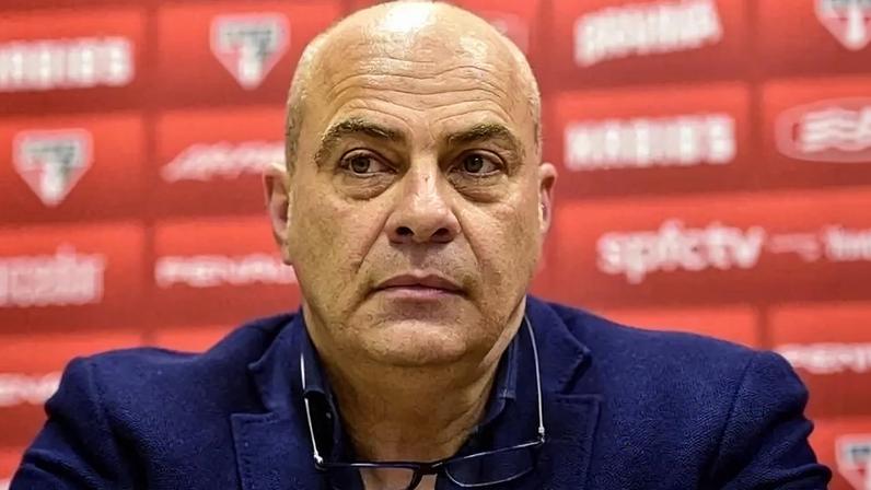 Douglas Schwartzmann coordenava as categorias de base em Cotia (Foto: Arquivo Lance!)