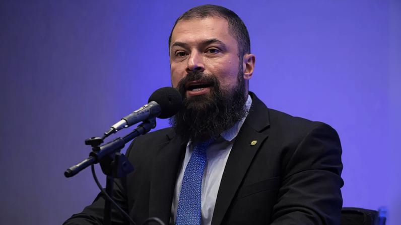 Paulo Bilynskyj é alvo de ação que pede R$ 30 mil em danos morais por "narrativa difamatória" sobre partido de Lula. (Foto: Vinicius Loures / Câmara dos Deputados)