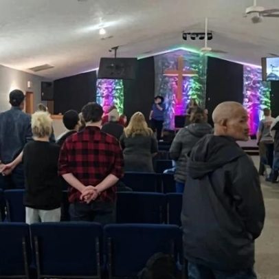 Igreja arrecada fundos para construir abrigo para moradores de rua