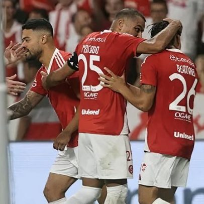 Internacional vence o Grêmio no Gauchão em clássico de seis gols