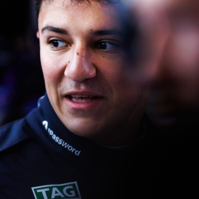 Hadjar bate carro da Red Bull no segundo dia de testes em Barcelona