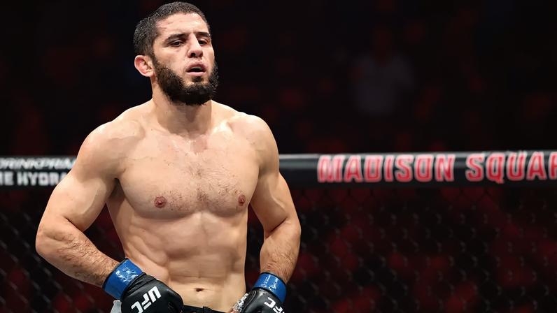 Islam Makhachev após vitória no UFC 322 (Foto: Ishika Samant/Getty Images/AFP)