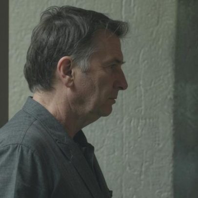 Bolsonaro faz três consultas diárias, caminha e não lê na Papudinha