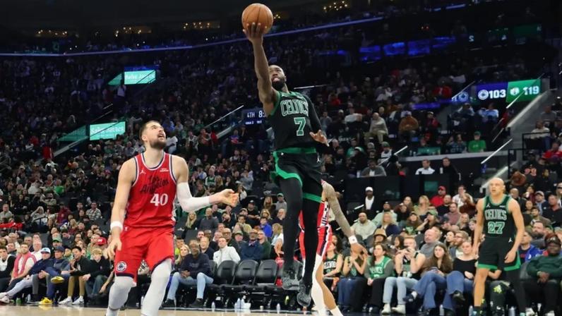 Jaylen Brown comandou vitória do Celtics na NBA (Photo by Kevin Terrell / GETTY IMAGES NORTH AMERICA / Getty Images via AFP)