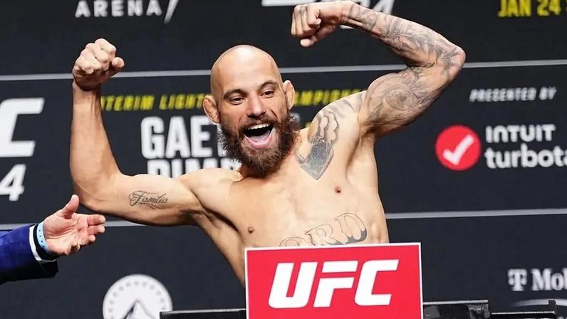 Jean Silva em pesagem do UFC 324 (Foto: Reprodução/Instagram/UFC Brasil)