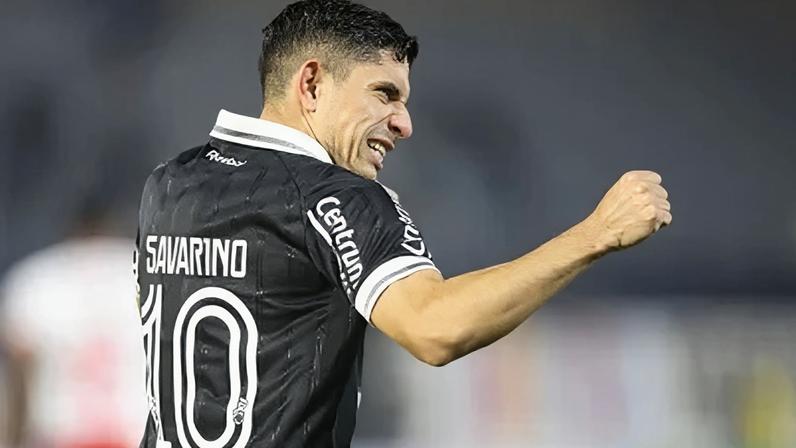 Jefferson Savarino, meia do Botafogo