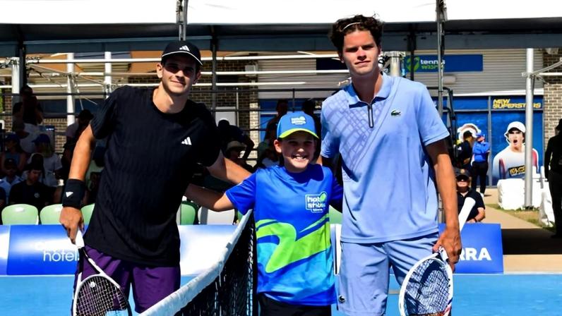 Blockx, Jodar e Kjær avançam no quali do AO; filho de Hewitt é eliminado