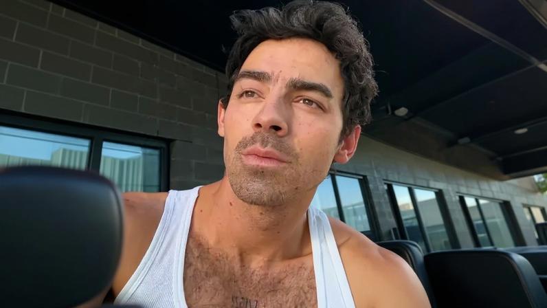 Joe Jonas' tour essentials include under-$20 eye masks.