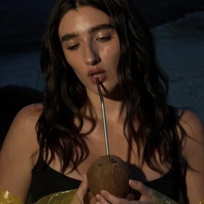 Judeline busca viver cada momento após encantar Grammys latinos e NIN