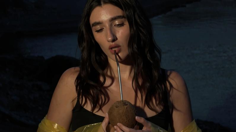 Judeline busca viver cada momento após encantar Grammys latinos e NIN