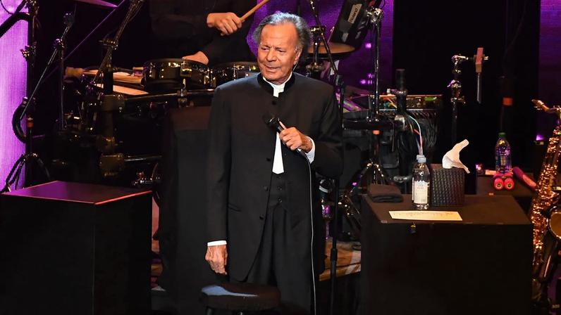 DULUTH, GEORGIA - DECEMBER 06: Julio Iglesias performs in concert at Infinite Energy Center on December 06, 2019 in Duluth, Georgia.
