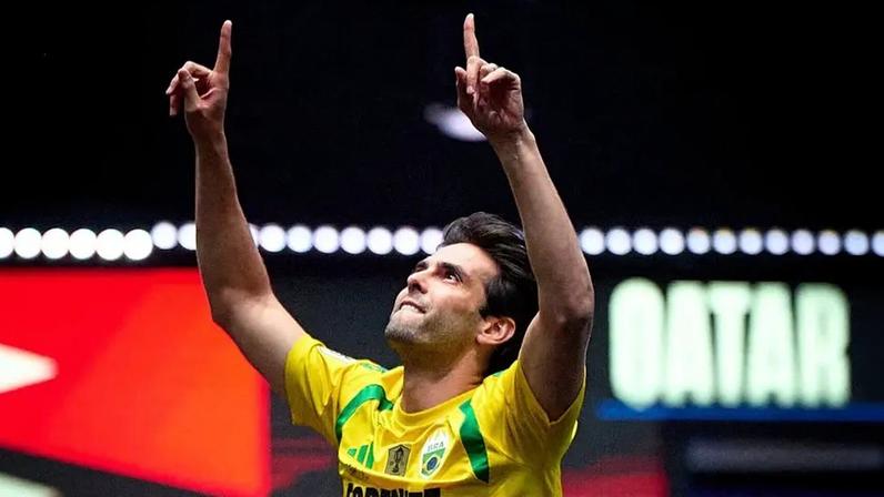 Kaká comemora gol de pênalti na Kings World Cup (Foto: Reprodução)