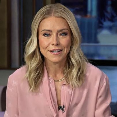 Kelly Ripa explica falha estranha de maquiagem no Live: fiquei desorientada