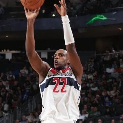 Khris Middleton tem futuro incerto no mercado da NBA