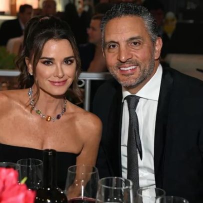 Ex-casal Kyle Richards e Mauricio Umansky aparecem juntos em festa de Ano Novo