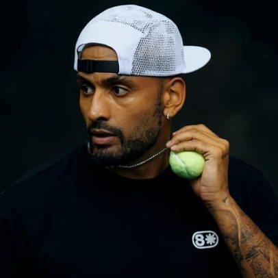 Kyrgios admite desgaste físico e revela jogar por dinheiro