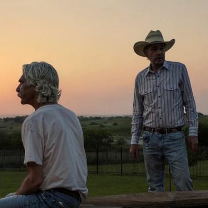 Landman brilha com trilha sonora de country alternativo