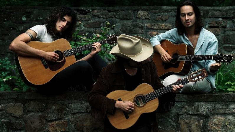 Langhorne Slim adota som elétrico em parceria com Greta Van Fleet